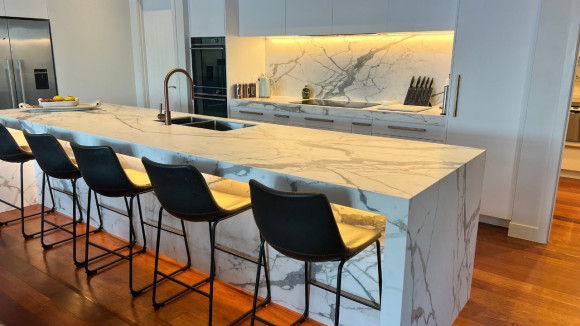 modern marble kitchen island 1 v2