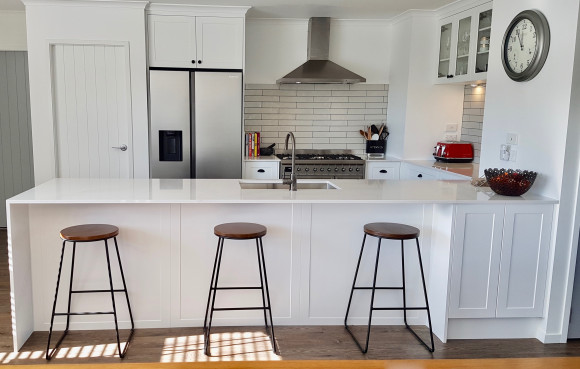 white kitchen traditional handles