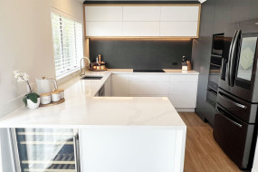 white and black feature kitchen dream doors papamoa beach tauranga 0800 229 373 